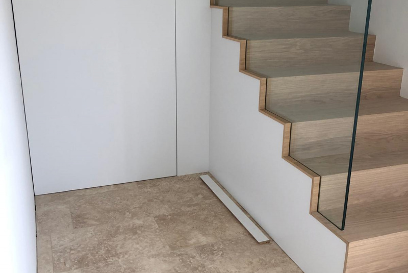 Sklenené schody a zábradlia