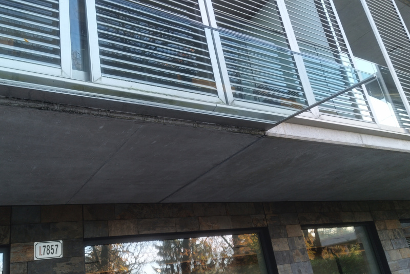 Sklenené konštrukcie a prístrešky