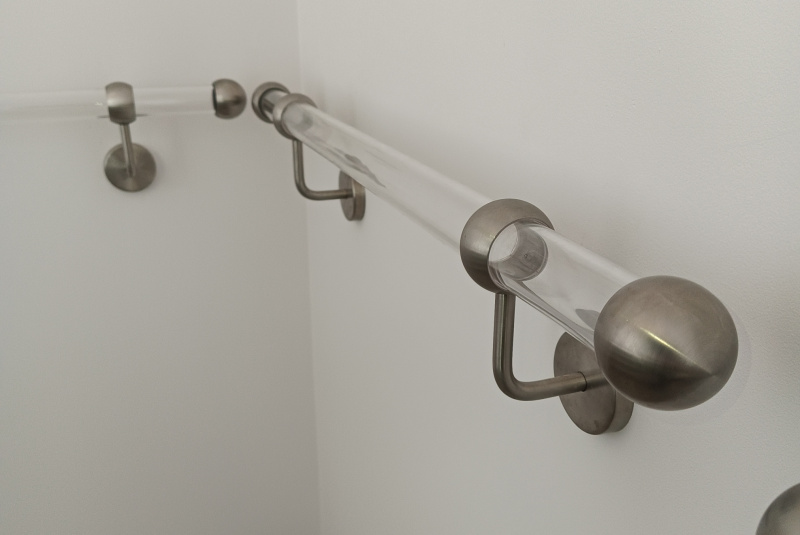 Sklenené schody a zábradlia