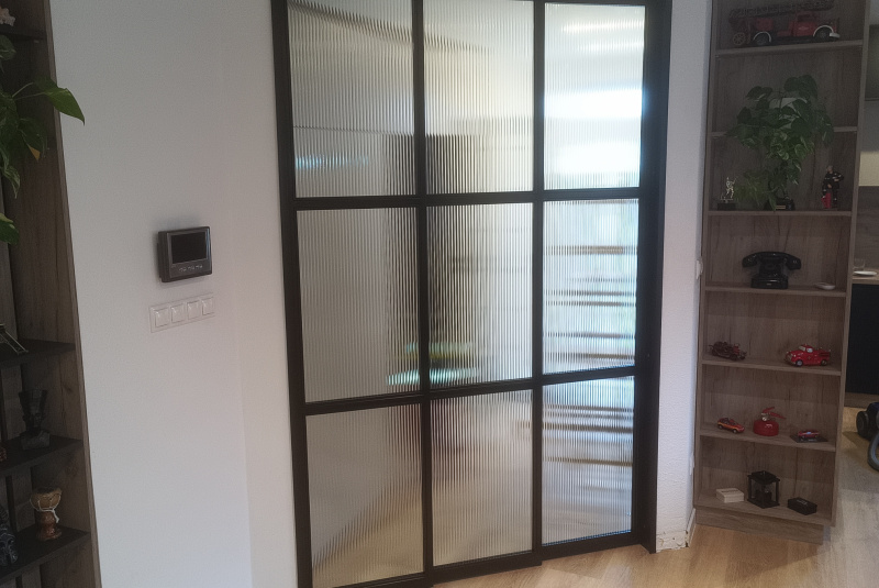 Brány,ploty ,dvere a steny zo skla