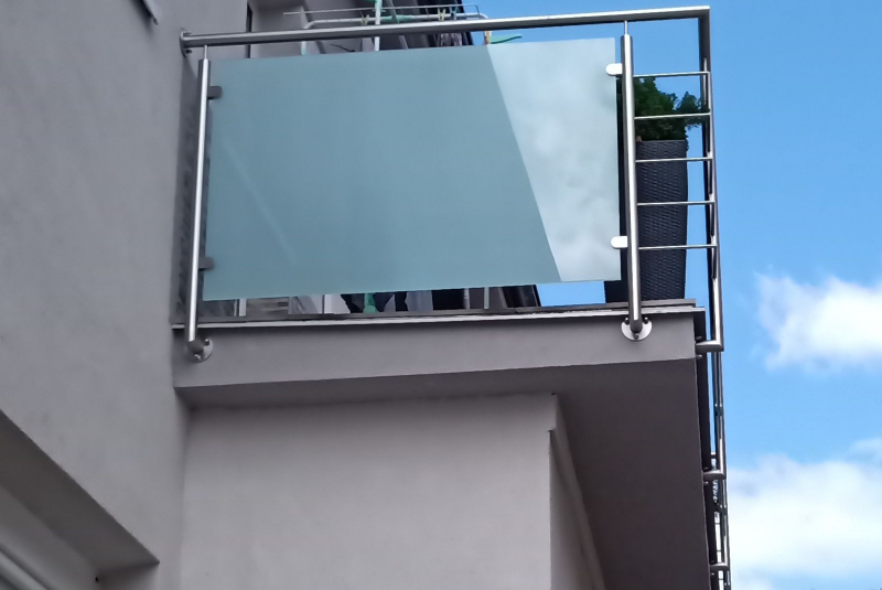Sklenené schody a zábradlia