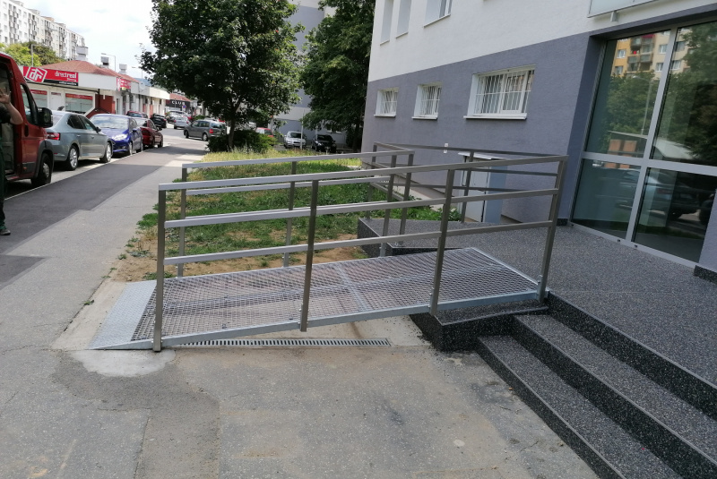 Schody a zábradlie